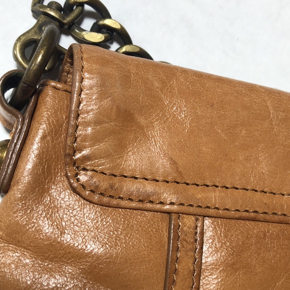 HOBO Tan Purse/Clutch/Wristlet with Chain Strap - Picture 8 of 10